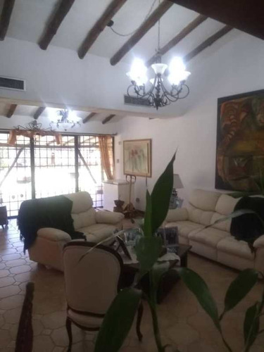 Imagen 3 de 10 de Casa En Venta En Urb. Guataparo Valencia Cod: Inc-029