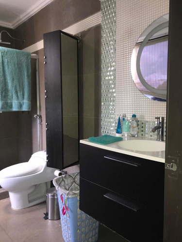 Imagen 11 de 20 de Jra Vende Townhouse De Lujo En Lomas Del Este