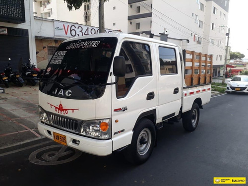 Jac 10-35 Estacas 4x2