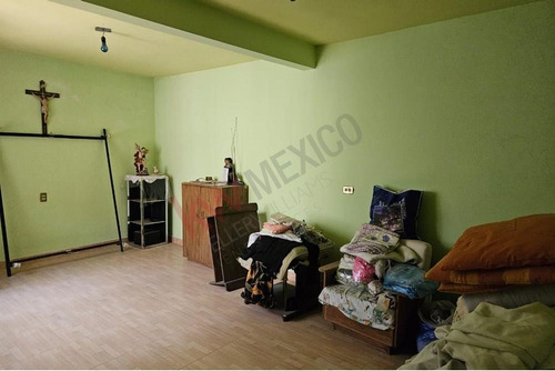 Casa En Venta Con Terreno Extenso Listo Para Expandirse A Tu Gusto.
