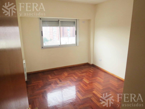 Imagen 5 de 10 de Venta De Departamento 2 Ambientes En Sarandi (24193)