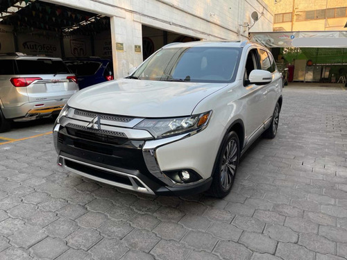 Mitsubishi Outlander 2.4 Se Plus Cvt 2019