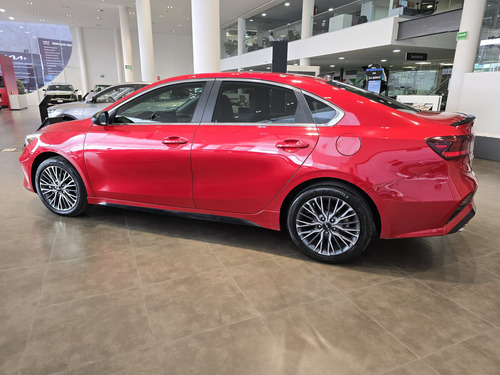 Kia Forte 4p GT L4/1.6/T Aut