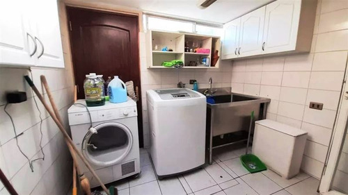 Casa En Venta De 5 Dorm. Alto Macul En La Florida
