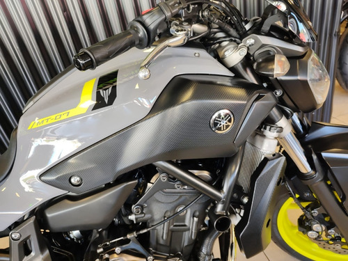 Imagen 4 de 15 de Yamaha Mt 07 Modelo 2017 Con 17.000kms