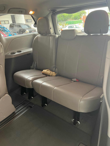 Toyota Sienna 3.5 Le V6 At