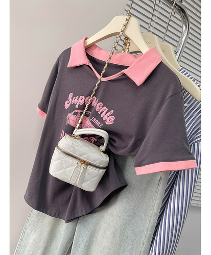Playera Estilo Academia Con Cuello Polo En Contraste Y Estam