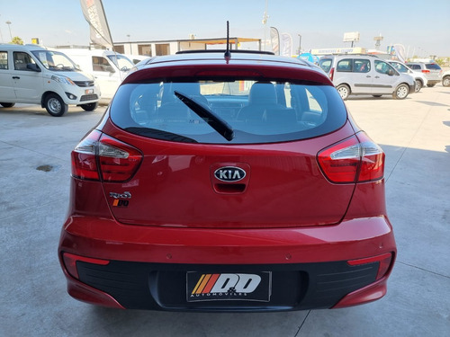 Imagen 8 de 14 de Kia Rio 5 Ex 1.4 6mt Ac Full 2017