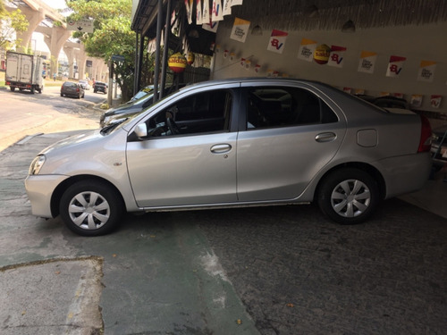 Toyota Etios 1.5 16v Xs 4p