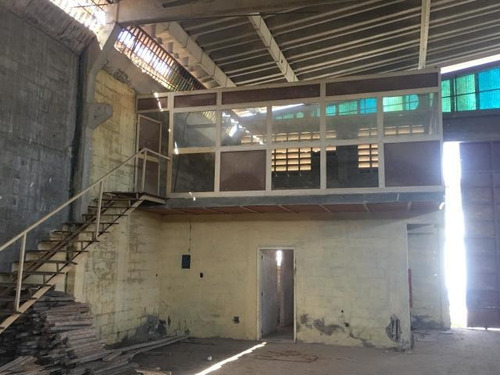 Imagen 2 de 7 de Galpón Industrial Para Almacenar O Comercial #21-12300