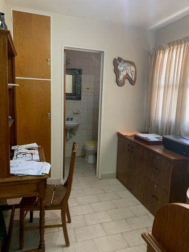 Departamento Semipiso Con Cochera Y Dependencia En Venta Ubicado En Acassuso,