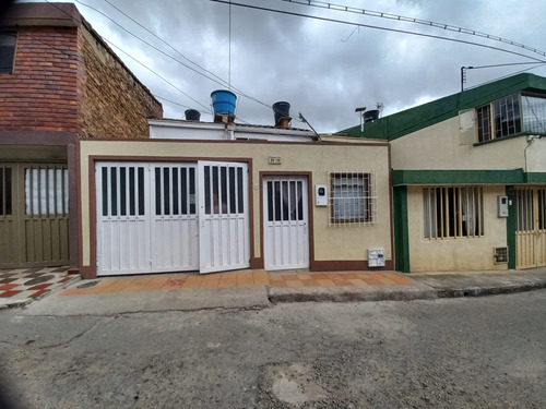 Venta De Casa En El Barrio Surinama