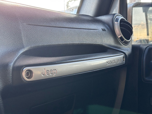 Jeep Wrangler 3.6 Unlimited Sahara V6 4x4 At