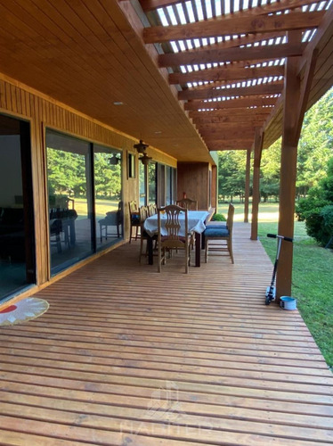 Casa En Arriendo De 4 Dorm. En Pucón