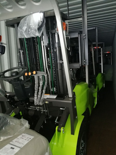 Imagen 10 de 12 de Autoelevador Mitsubishi Snsc Diesel 3.0 Toneladas