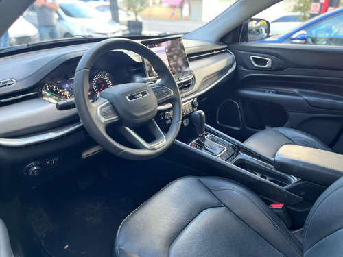 Jeep Compass LONG. T270 1.3 TB 4x2 Flex Aut.