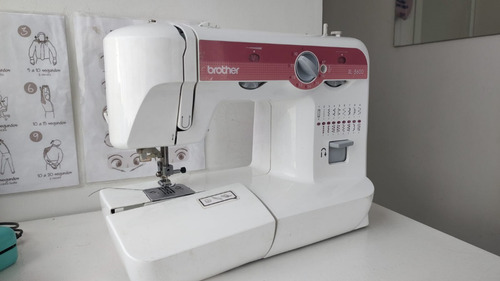 Maquina De Coser Portátil Brother Machine 17 In 1 Seminueva