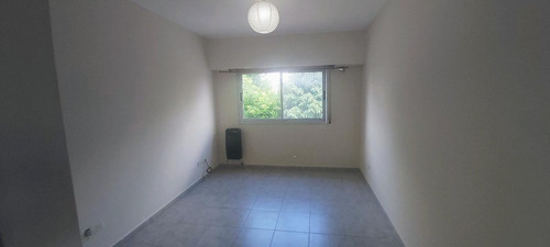 Imagen 6 de 9 de Departamento -1 Dorm. Av. 72 Entre 2 Y 3 La Plata