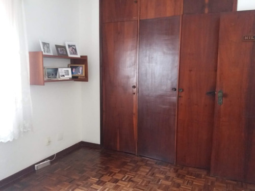 Imagem 9 de 20 de Está A Duas Quadras Do Balão Castelo. Totalmente Plana, Conservadíssima. Cas00284