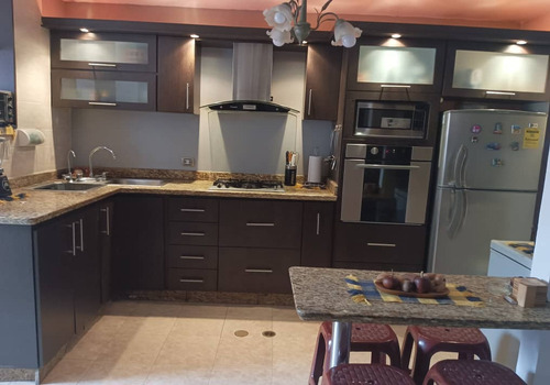 Imagen 4 de 17 de Yf/gs Asein P1888 Vende Confortable Townhouses Semi-amoblado En San Diego