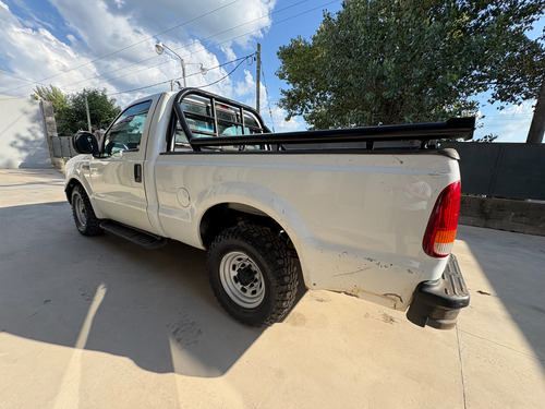 Ford F-100 3.9 Cab. Simple Xl Plus Mp3+4x2