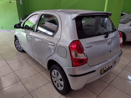 Imagem 4 de 10 de Etios Xs 1.5 Flex 16v 5p Mec.