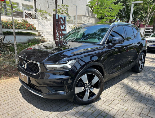 Volvo XC40 2.0 T5 GASOLINA MOMENTUM AWD GEARTRONIC