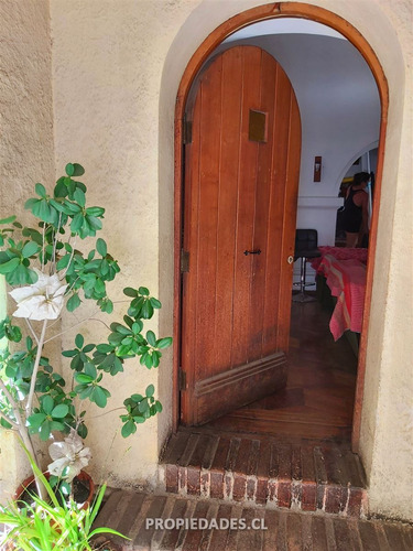 Casa En Venta De 8 Dorm. En Ñuñoa Granterreno Para Remodelar