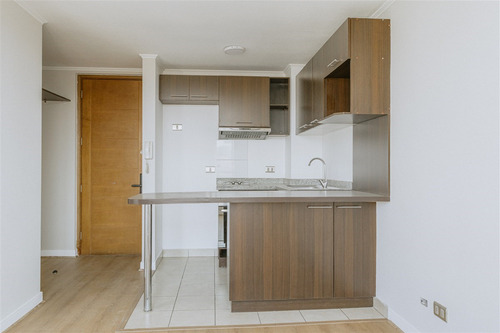 Departamento En Arriendo De 1 Dorm. En Santiago Lira 140