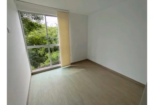 Apartamento Con Hermosa Vista Segundo Piso Con Ascensor