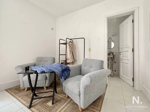 Casa De Tres Dormitorios Y Servicio En Venta, Golf, Punta Del Este