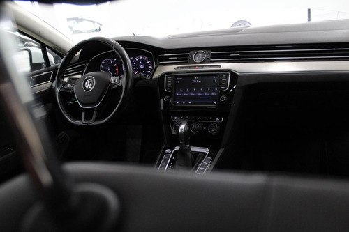 Volkswagen Passat Highline Tsi Dsg 2017 64000km Igual A 0km