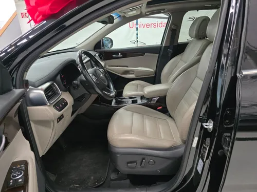 Kia Sorento 5p EX PACK, V6 TA Piel QCP GPS 7 pas. RA-18"