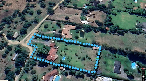 Parcela Con Casa, Piscina/ Quincho, Frente A Parque Y Laguna