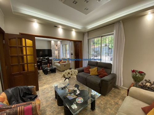 Venta Con Renta Casa 5 Dorm Brazo Oriental Y Local Empresa