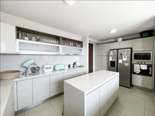 Departamento En Venta De 3 Dorm. En Vitacura