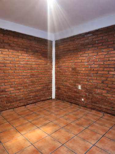 Casa En Venta Con Estilo Rustico En Piedra Lisa