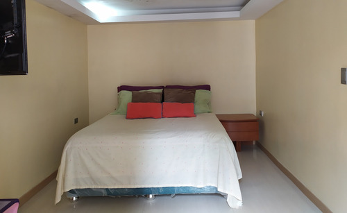 Imagen 17 de 19 de Venta Casa 279mts2 6h/3b/4pe Parque El Retiro 5184