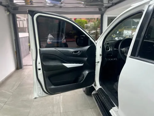 Nissan Frontier Mt 2.5 Turbo Diesel 4*4 2016