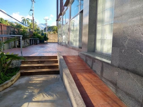 Imagen 2 de 10 de Local En Venta Av. Principal La Arboleda, Las Delicias, Maracay, 22-15868 Mv