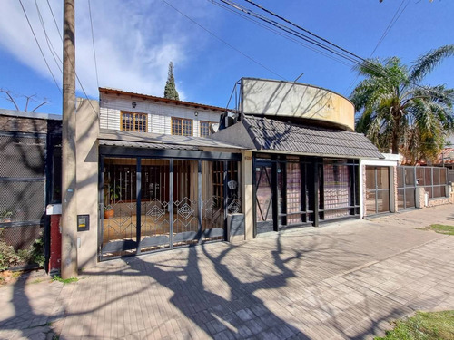 Casa En Venta Sobre Av. Jorge Cura