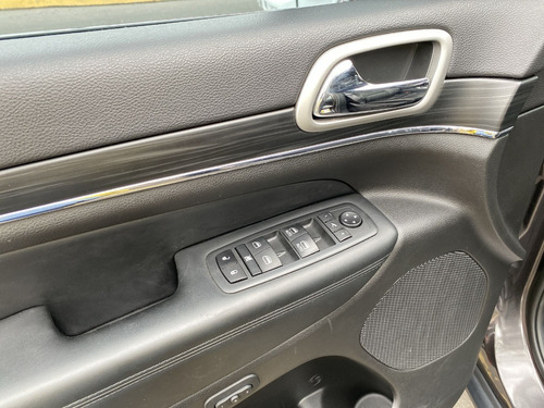Imagen 11 de 23 de Jeep Grand Cherokee Limited 3.6 4x4