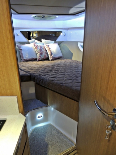 Imagem 4 de 14 de Triton 380 Ñ Sedna 380 Evolve Phantom 400 Sessa