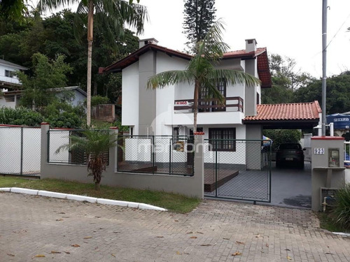 Imagem 1 de 15 de Casa No Estaleirinho 200 M Do Mar - Mca-118