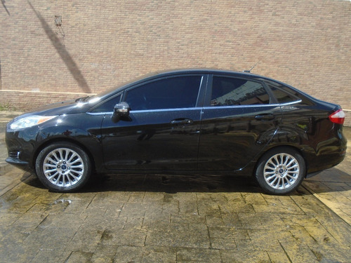 Imagen 3 de 15 de Ford Fiesta Titanium - Automática