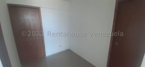 Hermoso Apartamento En Alquiler En El Este