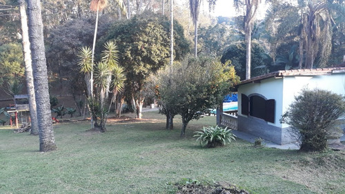 Maravilhosa Casa De Campo Com Piscina Aquecida (climatizada A 28 Graus), Lago, Riacho, Campo De Futebol, Sinuca, Fliperama.