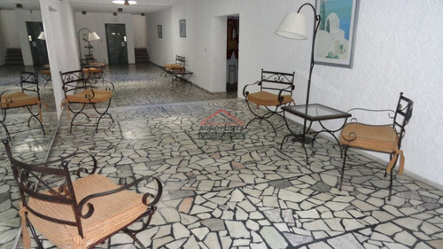 Frente A La Plaza De Los Artesanos Con Gran Terraza- Ref: 5253