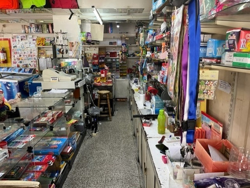 Imagen 16 de 20 de Venta , Local Comercial Completo, Complejo Buceo O Venta Llaves