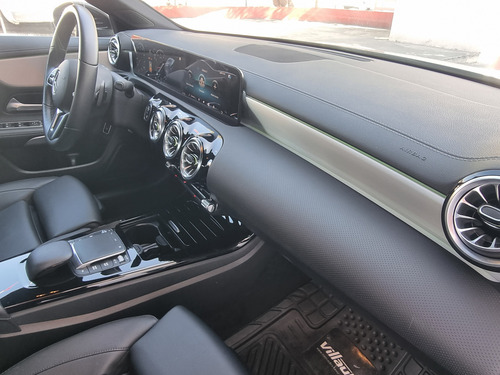 Mercedes-Benz Clase CLA 1.3 200 Progressive